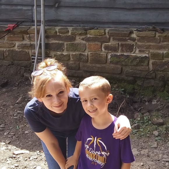 Meet your Posher, Cassandra mccormick - Picture 1 of 1